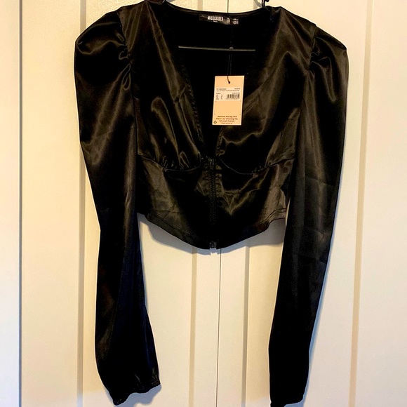 Missguided Tops - NWT Misguided “Tall” Zip Front Long Pff Sleeve Cropped Blouse | Size 6